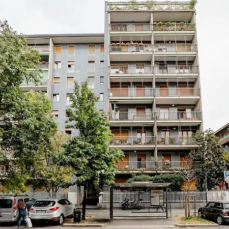 Luxury 1 Bedroom Apartment, Close To San Siro, Fiera And 10 Min Metro To Duomo-3